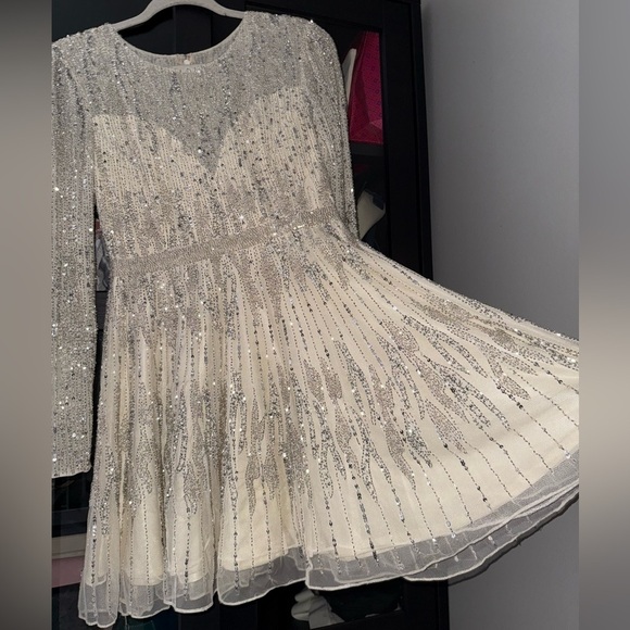 MAC DUGGAL High Neck Long Sleeve A Line Mini Dress - Size 8 - Picture 9 of 17